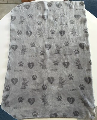 JUICY COUTURE Bones Paws Pet Cat Dog Super Soft Plush Throw Blanket GRAY (K) - Imagem 1 de 4