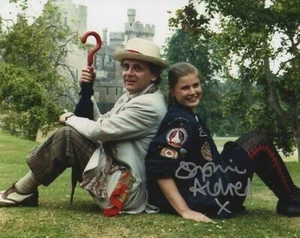 Doctor Who Autograph: SOPHIE ALDRED (Silver Nemesis) Signed Photo - Picture 1 of 1