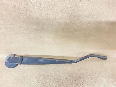 Brazo limpiaparabrisas trasero de vidrio Plymouth Voyager 2000 OEM 4673037AC Foto 1 de 4