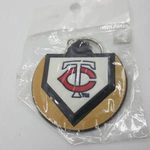 Minnesota Twins MLB 2008 Home Base Home Plate Keychain Key Ring 2" Tall - Picture 1 of 3