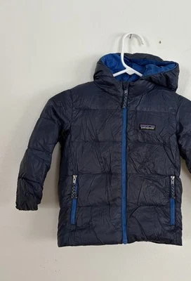 Chaqueta Patagonia Niño Pequeño 4T Azul Marino Con Capucha Reciclado Abajo Bolsillos Abombados STY60693 Foto 1 de 4
