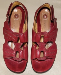 Clarks Unstructured Red Leather Sandals. 7W. Lther lining, Rubber sole. Exc Cond - Picture 1 of 4