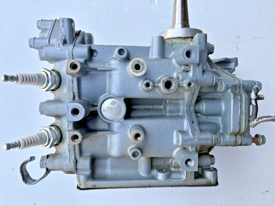 393168 394449  Power Head JOHNSON EVINRUDE 8 HP Powerhead 150PSI Comp Outboard - Image 1 of 4