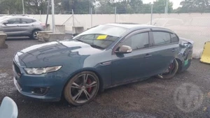 WRECKING FORD FGX FALCON XR8 SEDAN - Picture 1 of 7