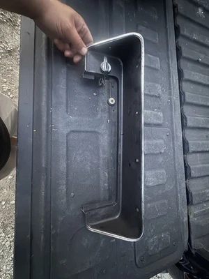 1970-77 AMC Hornet/Gremlin caixa de luvas painel surround peça trava mecanismo raro - Imagem 1 de 4