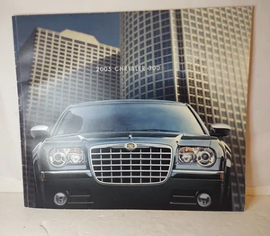 2005 Chrysler 300 32-page BIG SIZE Original Car Sales Brochure Catalog - Picture 1 of 3
