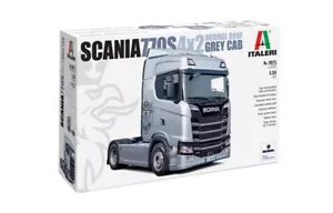 Italeri 1/24 3971 Scania S770 4x2 Normale Tettuccio " Grigio Cabina " Camion Kit - Foto 1 di 2