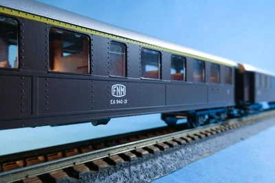 ROCO H0 FNM FERROVIA NORD MILAN-44200E+44200D COACHES-OBs-DETAIL BITS BAGGED - Image 1 of 4