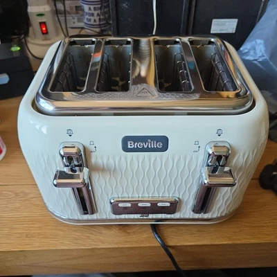 Breville VTT911 Curve 4 Slice Wide Slot High Lift Toaster - White & Chrome 2000W - Image 1 of 4