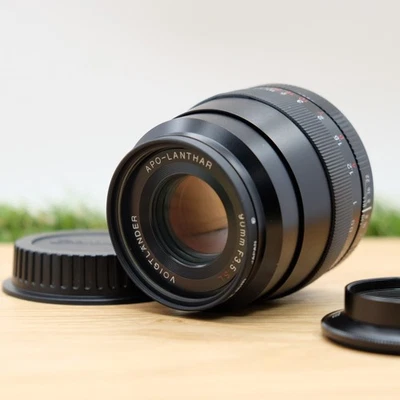 Voigtlander 90mm f/3.5 Apo Lanthar SL II Lens for EF Canon Japan [N Mint] #1324 - Image 1 of 4