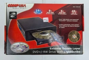 CompUSA - External Double Layer DVD R/W Drive - With Light Scribe - Afbeelding 1 van 3