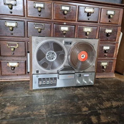 Reproductor de cintas PHILLIPS de carrete a carrete, años 60 70 ideal pantalla de utilería de película solo freepost Foto 1 de 4