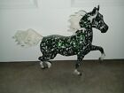 Breyer  Horse Wassail Christmas  Surprise Huckleberry Bey Green Decorator