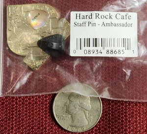 PIN EMBAJADOR EXCLUSIVO HARD ROCK CAFÉ STAFF EN BOLSA ORIGINAL - Imagen 1 de 2