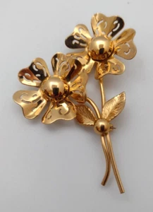 Coro Brooch Pin Vintage Gold Tone Classic Beautiful 2 Stem Flowers - Picture 1 of 6