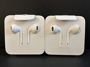 Brand New x1 Apple EarPods with Lightning Connector MMTN2AM/A in White
