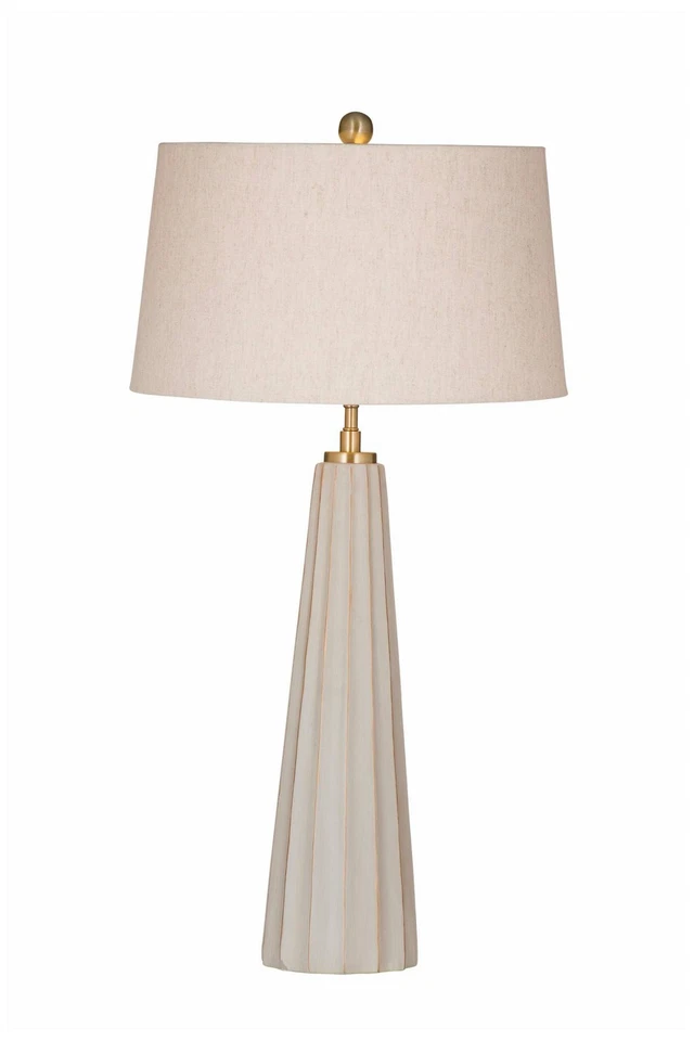 Lámpara de mesa Wythe beige Ridge de cemento y latón pulido Foto 1 de 1