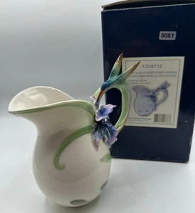 Jarra crema porcelana colibrí cola larga esculpida a mano Franz #FZ00712 - Imagen 1 de 17