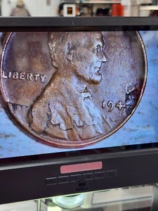 1940 Lincoln Penny One cent Major Die Break errore data mancante 1943??? Hmm LOL - Foto 1 di 24