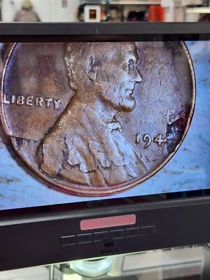 Centavo Lincoln de 1940 de un centavo error de ruptura de troquel mayor fecha faltante 1943??? Hmm LOL Foto 1 de 4