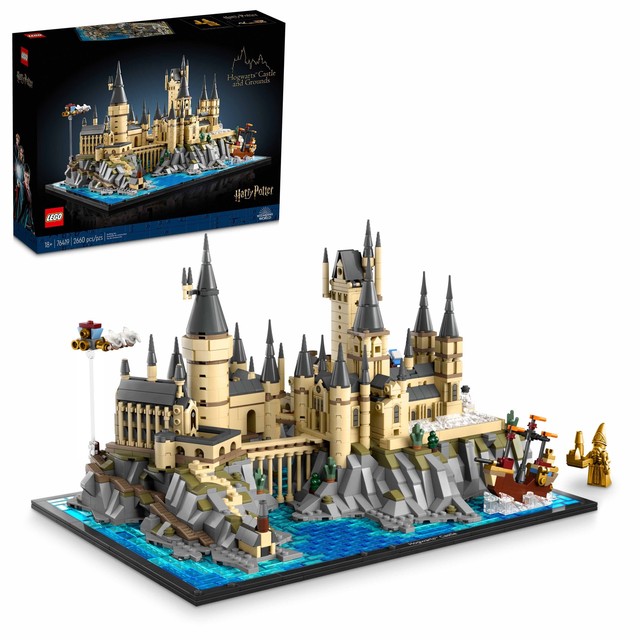 Lego # 4709 Harry Potter Hogwarts Castle w/ Instructions & Original Box