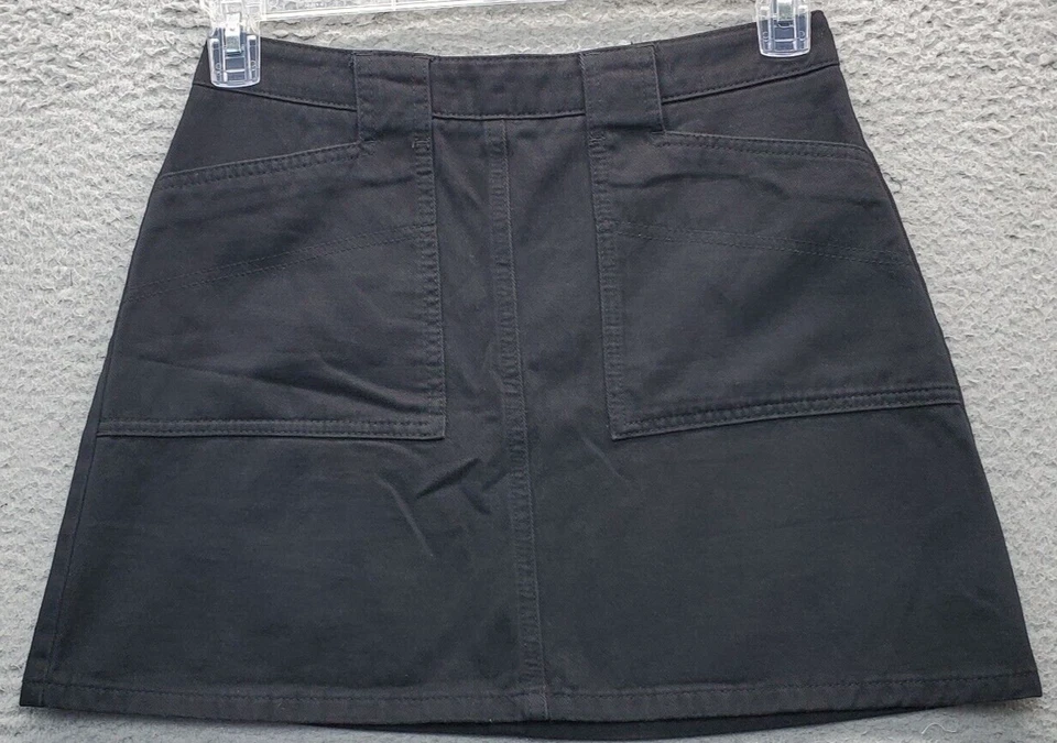 Minifalda BDG para mujer mediana negra de mezclilla de algodón liso bolsillos planos delanteros traseros cremallera Foto 1 de 4