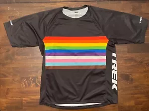 Trek LGBTQ Rainbow Stripe Short Sleeve Cycling Shirt Men’s Size L - Picture 1 of 6