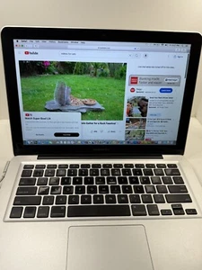 Apple - MacBook Pro 13” - 8 GB Core 2 Duo. DDR3 RAM - HDD - Mid 2010 - Silver - Picture 1 of 17