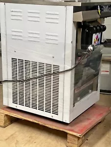 Countertop Soft Serve Commercial Ice Cream Machine 1900W 3 Flavors Machine - Picture 1 of 8
