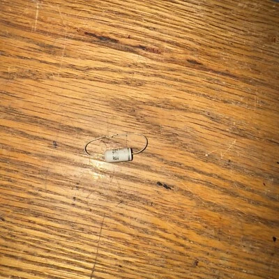 Vishay 22uF 25v Ceramic Capacitor MAL213826229E3 138AML type - image 1 of 2