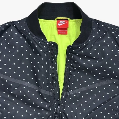 Chaqueta de bombardero Nike para mujer a lunares talla S negra blanca de nailon estilo pistola Foto 1 de 4