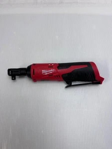 Milwaukee M12 2457-20 Cricchetto senza fili 12V Li-Ion 3/8'' - Foto 1 di 5