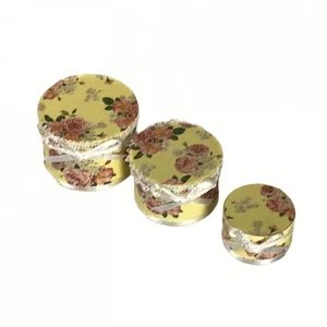 Dolls House Three Hat Boxes (RP17586) - 1:12 Scale Miniatures | Minimum World - Picture 1 of 2