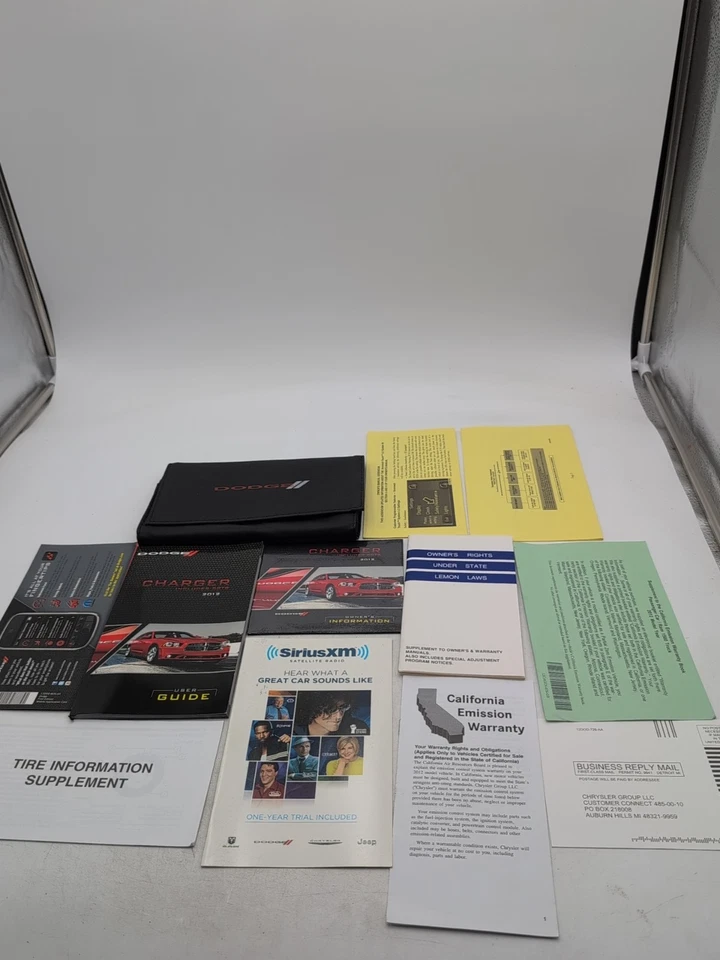 Dodge Charger 2012 manual del propietario con estuche OEM envío gratuito SXT SRT Foto 1 de 4