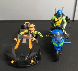 TM NINJA TURTLES STREET SPEEDER/LEONARDO & POLARIS SLINGSHOT/MICHELANGELO - Picture 1 of 9