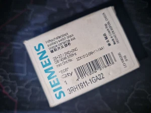 Siemens Auxiliary Contact Unit 3RH1911-1GA22 New E06 - Picture 1 of 1