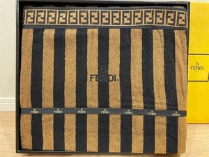 FENDI Zucca Handtuchdecke braun 100% Baumwolle 140×200cm mit Karton Neu - Bild 1 von 3