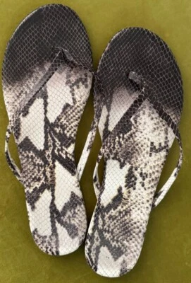 TKEES Black Gray White Snake Print Thong Sandals Flip Flops Women 11 EUC - Image 1 of 4