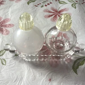 vintage glass salt and pepper shakers with glass tray - Picture 1 of 3