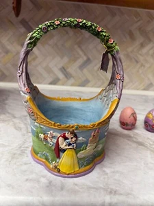 Jim Shore 6010105 The Tale That Started Them All - Snow White Easter Basket - Picture 1 of 9