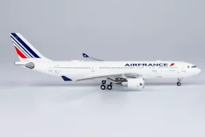 1:400 NG Model AIR FRANCE AIRBUS A330-200 Passenger Plane Diecast Aircraft Model - Picture 1 of 9