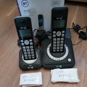 Téléphone sans fil BT2200 plus bases - Photo 1/6