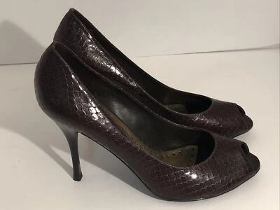 BCBG Mujer Talla 8.5 Marrón Piel de Serpiente Peep Toe Tacones Foto 1 de 4