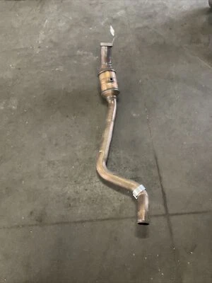 Dodge Challenger 16-19 tubo de extensión delantero 68276700AA Foto 1 de 4