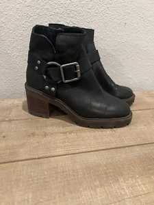 Lucky Brand Slyvin Bootie Black Leather Lug Sole Moto Ankle Boot NWOT Size 5 - Picture 1 of 12
