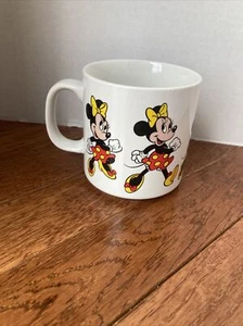 Vintage Disney Minnie Mouse Walking Coffee Tea Mug Made In Korea White - Picture 1 of 5