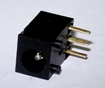Conector de entrada de CA Vestax, PCV-180, PMC-007, PMC-07ISP, PMC-07Pro, PMC-25, PMC-250,  Foto 1 de 3