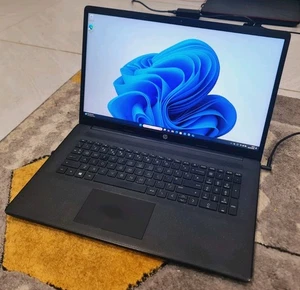 HP Pavilion 17-cn0041na 17.3" Laptop,Intel Pentium Gold ,4GB Ram,128GB SSD,W 11 - Picture 1 of 11
