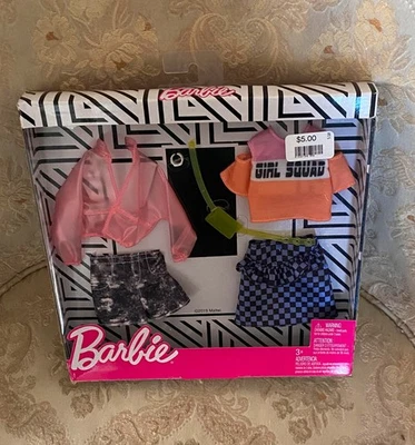Barbie Fashion Outfits - GHX58. 2019 Mattel - Image 1 of 4