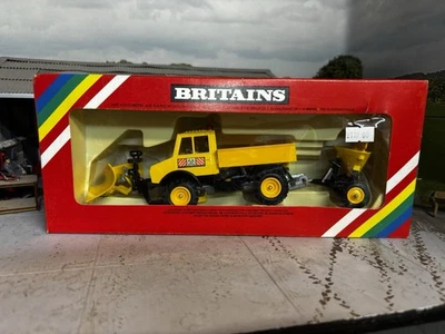 Britains Autoway Mercedes Unimog Snow Plough And Gritter  Model 1/32 Scale - Image 1 of 4